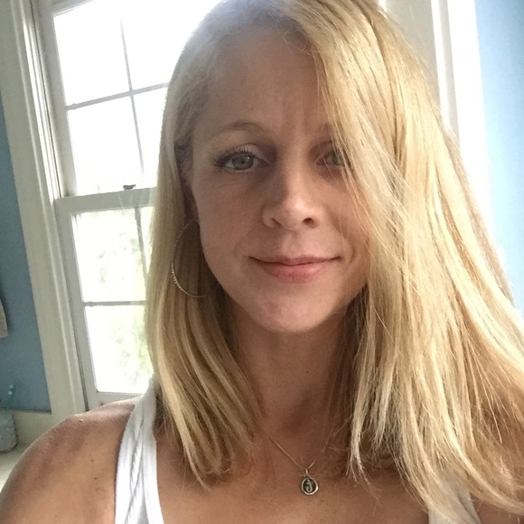 Meet your Posher, Jackie - Picture 1 of 1